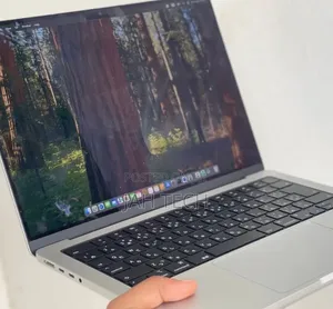 New Laptop Apple MacBook Pro 2024 M4 16GB Apple M4 Pro SSD 512GB
