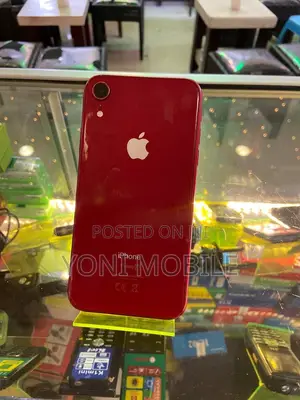 Apple iPhone XR 64 GB Red