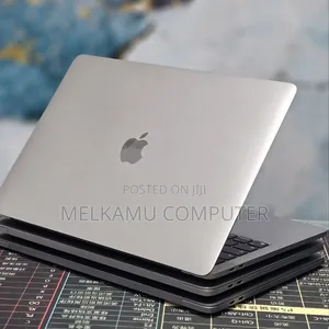 New Laptop Apple MacBook Pro 2020 M1 8GB Apple M1 SSD 512GB