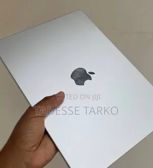 New Laptop Apple MacBook Pro 2024 M4 16GB Apple M4 Pro SSD 512GB