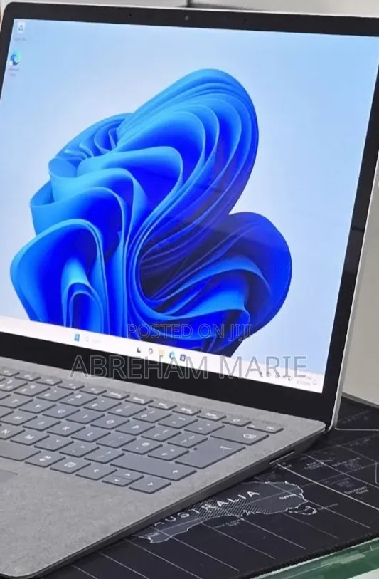 New Laptop Microsoft Surface Laptop 3 16GB Intel Core i5 SSD 512GB