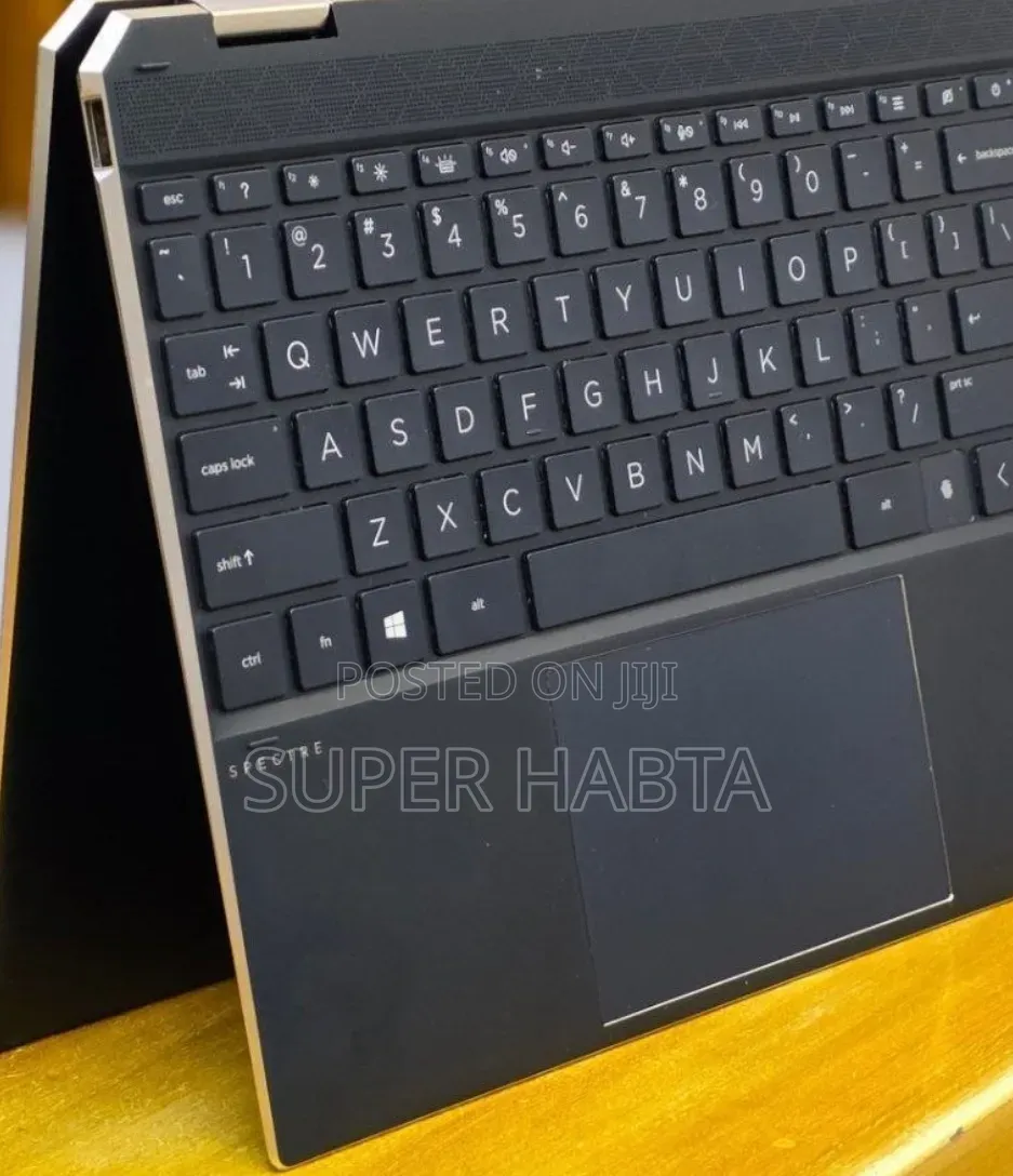 New Laptop HP Spectre 16GB Intel Core i7 SSD 512GB