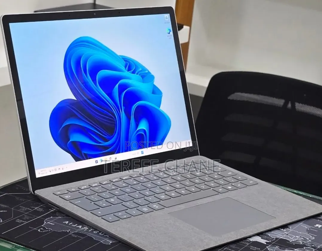 New Laptop Microsoft Surface Laptop 3 16GB Intel Core i5 SSD 512GB
