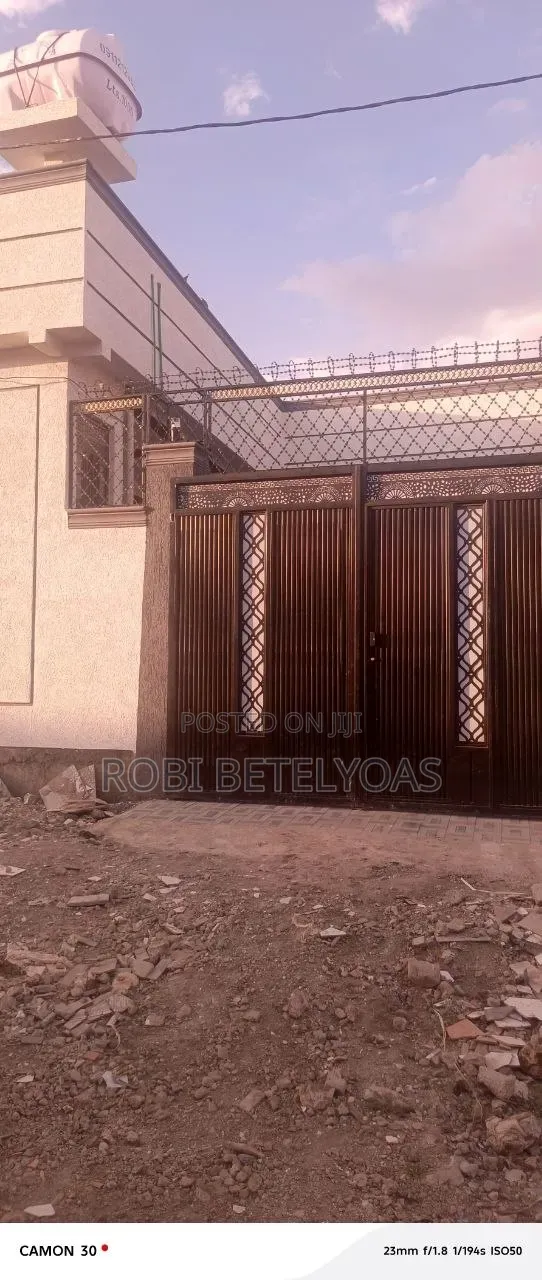 Furnished 4bdrm House in L Sheep, East Shewa for sale