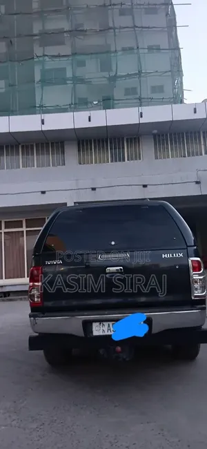 Toyota Hilux 2015 Gray