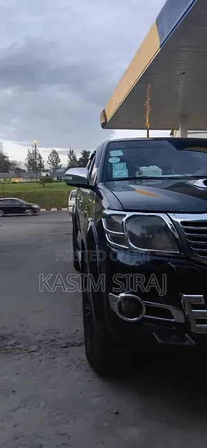 Toyota Hilux 2015 Gray