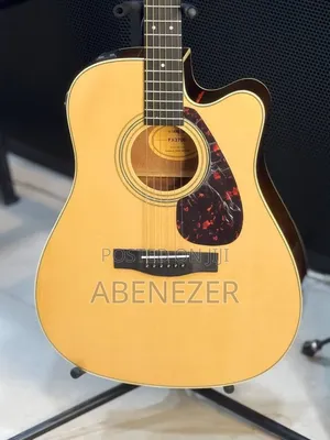 Yamaha FX370 C Semi Acostic Guitar