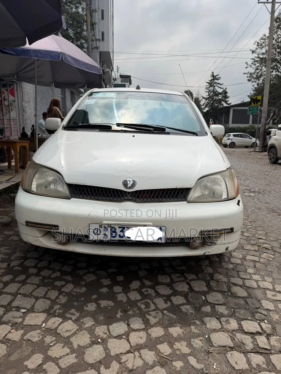 Toyota Platz 2001 White
