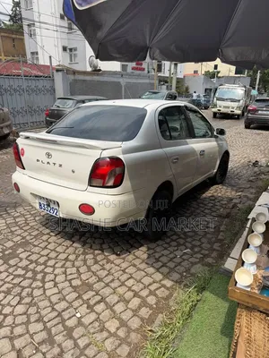 Toyota Platz 2001 White