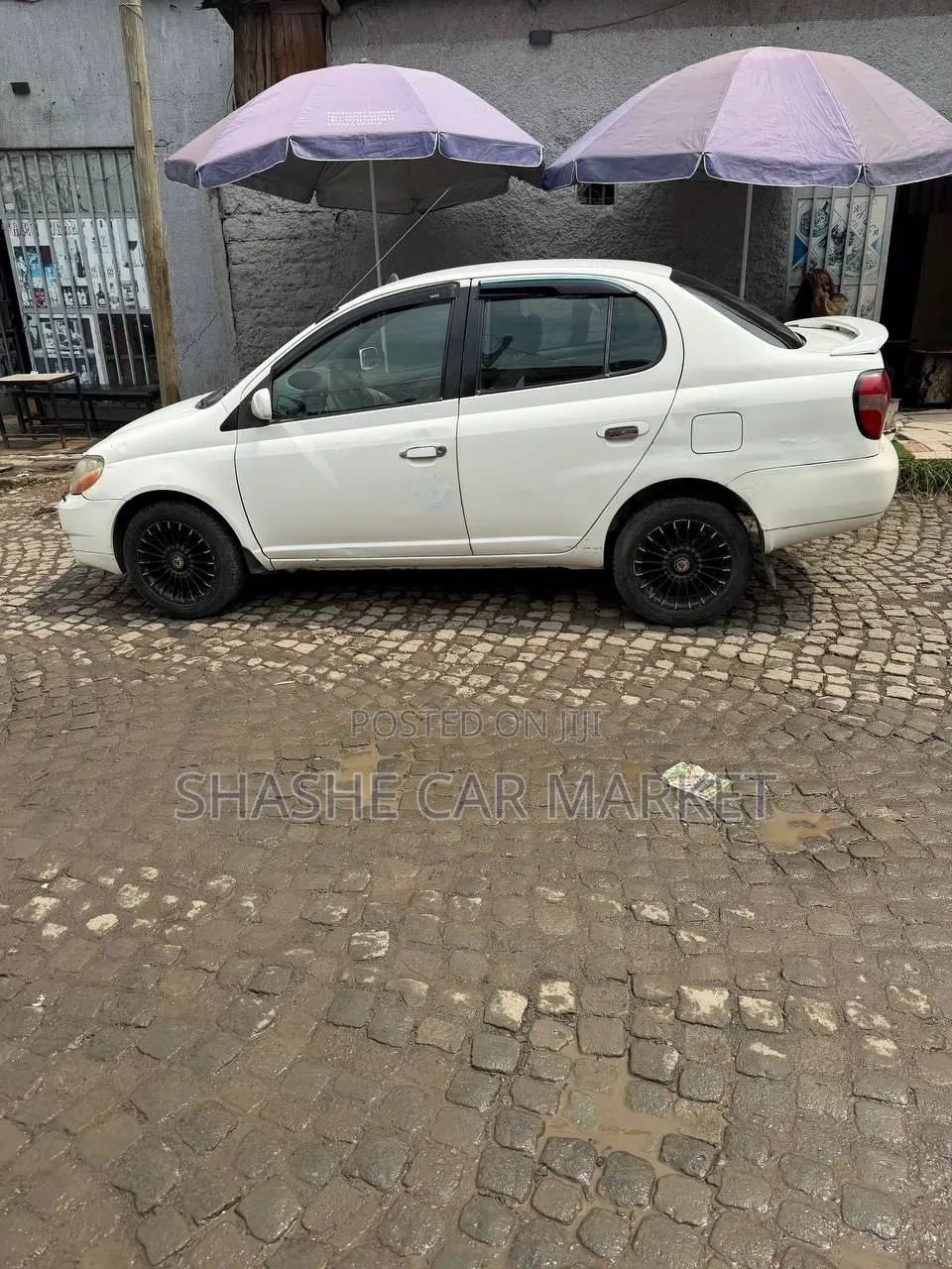 Toyota Platz 2001 White