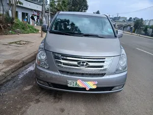 Hyundai H300 2015 Silver