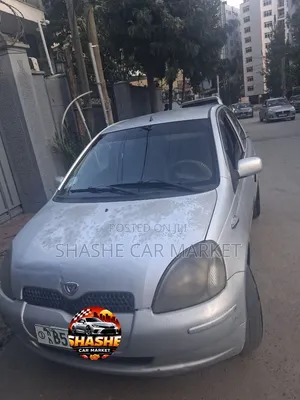 Toyota Vitz 2001 Silver