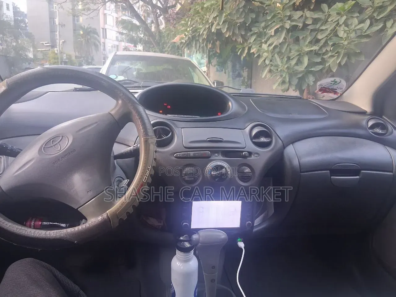 Toyota Vitz 2001 Silver