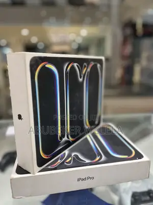 New Apple iPad Pro 13 (2024) 256 GB