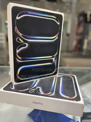 New Apple iPad Pro 13 (2024) 256 GB