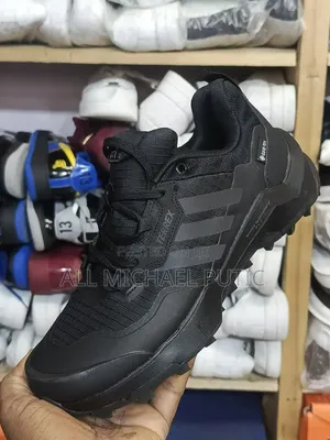 Adidas Terrex Very High Comfort Shoes