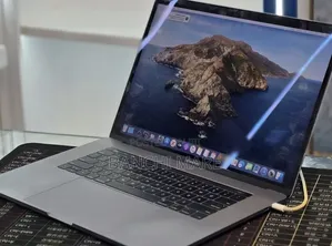 New Laptop Apple MacBook Pro 2018 32GB Intel Core i7 SSD 1T