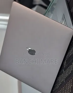 New Laptop Apple MacBook Pro 2018 32GB Intel Core i7 SSD 1T