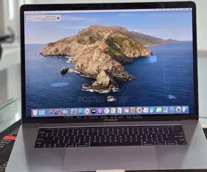 New Laptop Apple MacBook Pro 2018 32GB Intel Core i7 SSD 1T