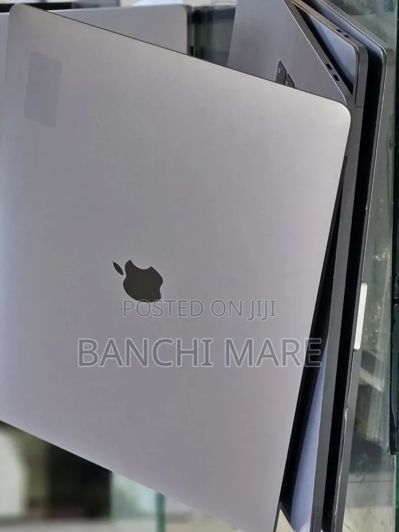 New Laptop Apple MacBook Pro 2017 16GB Intel Core i7 SSD 512GB