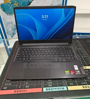 New Laptop Lenovo 8GB AMD Ryzen 5 SSD 512GB
