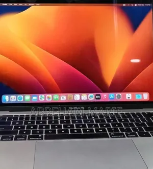 New Laptop Apple MacBook Pro 2017 16GB Intel Core i5 SSD 256GB