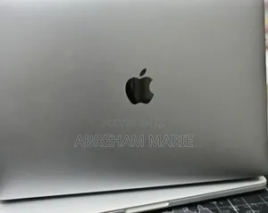 New Laptop Apple MacBook Pro 2017 16GB Intel Core i5 SSD 256GB