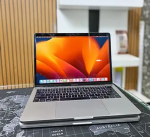 New Laptop Apple MacBook Pro 2019 16GB Intel Core i5 SSD 256GB