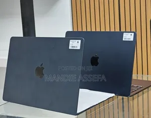 New Laptop Apple MacBook Air 2025 M4 16GB Apple M4 SSD 256GB