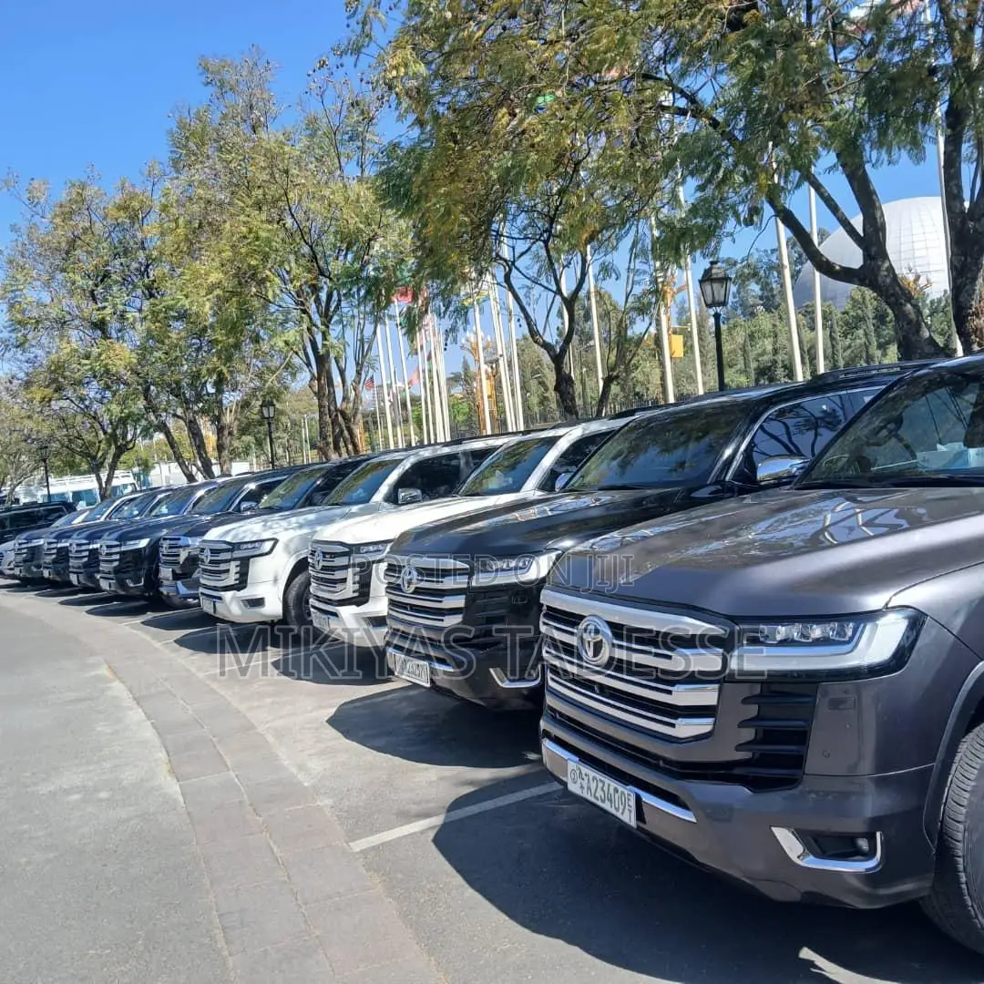 Toyota Land Cruiser VIP Fleet Rental With Driver
