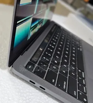 New Laptop Apple MacBook Pro 2022 M2 8GB Apple M2 SSD 256GB