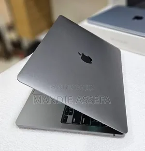 New Laptop Apple MacBook Pro 2022 M2 8GB Apple M2 SSD 256GB