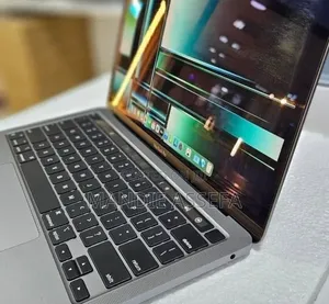 New Laptop Apple MacBook Pro 2022 M2 8GB Apple M2 SSD 256GB