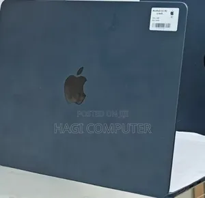 New Laptop Apple MacBook Air 2025 M4 16GB Apple M4 SSD 256GB