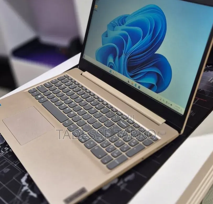 New Laptop Lenovo Ideapad 3 8GB Intel Core i3 SSD 256GB