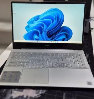 New Laptop Dell Inspiron 15 8GB Intel Core i5 SSD 256GB