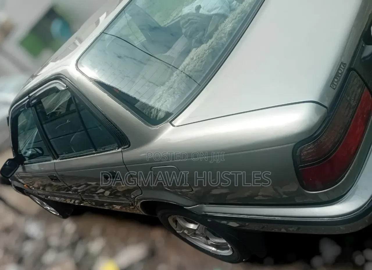 Toyota Corolla 1992 Gray