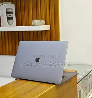 New Laptop Apple MacBook Pro 2018 32GB Intel Core i9 SSD 2T