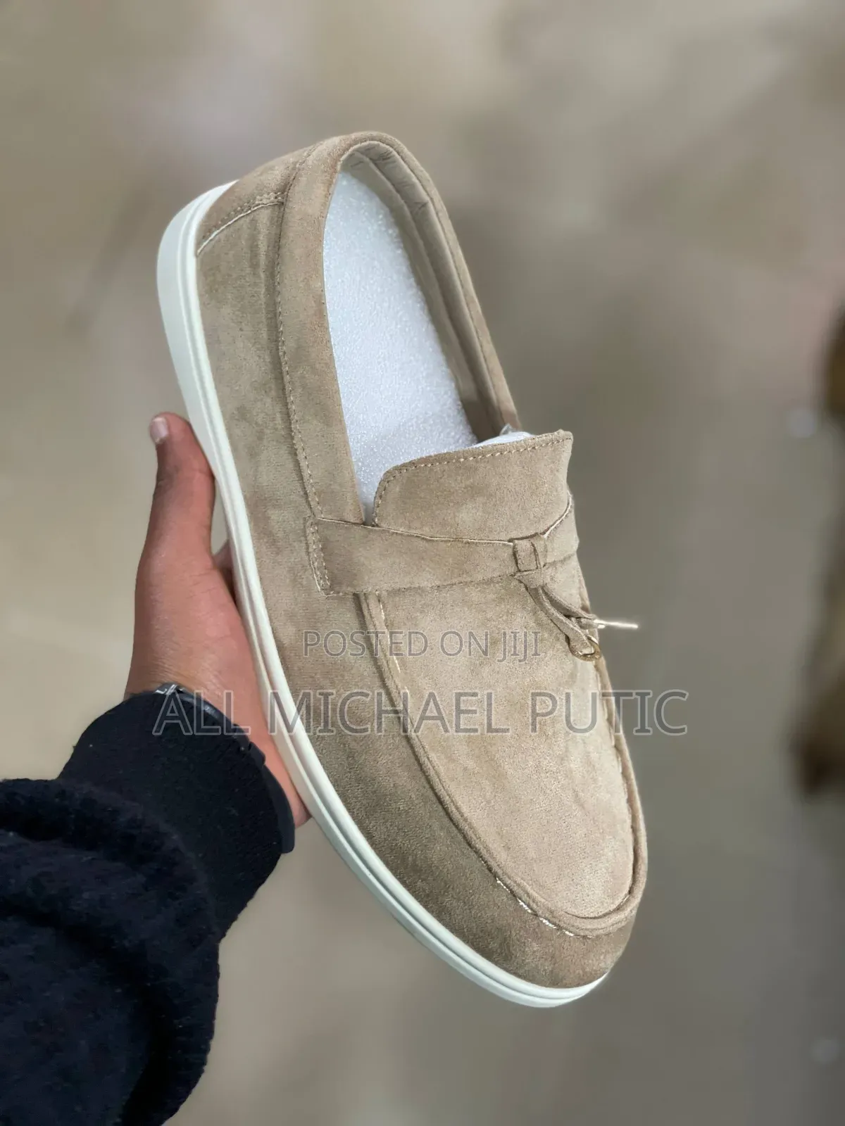 Light Flat Shoes for Events With Best Quality