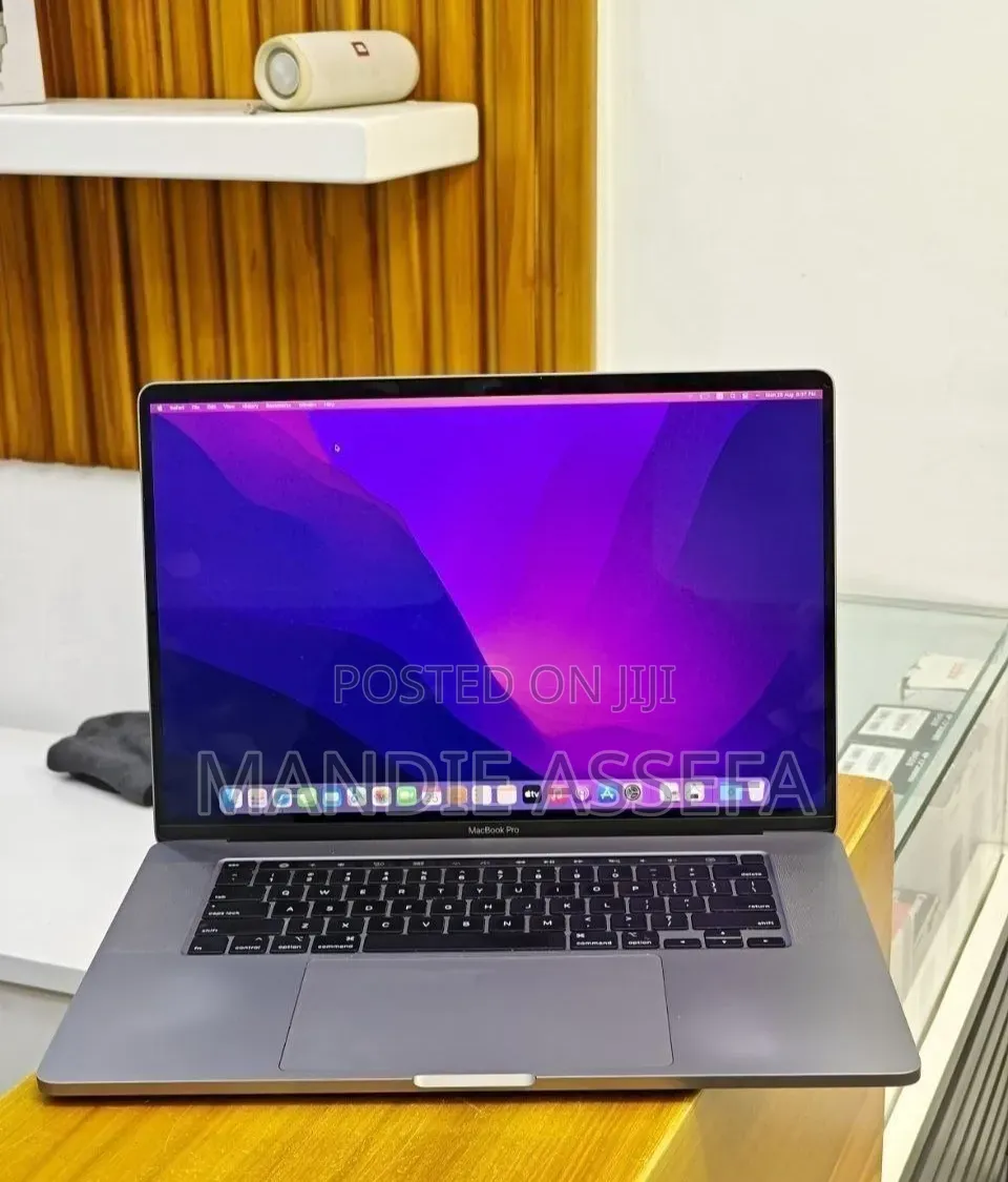New Laptop Apple MacBook Pro 2018 32GB Intel Core i9 SSD 2T