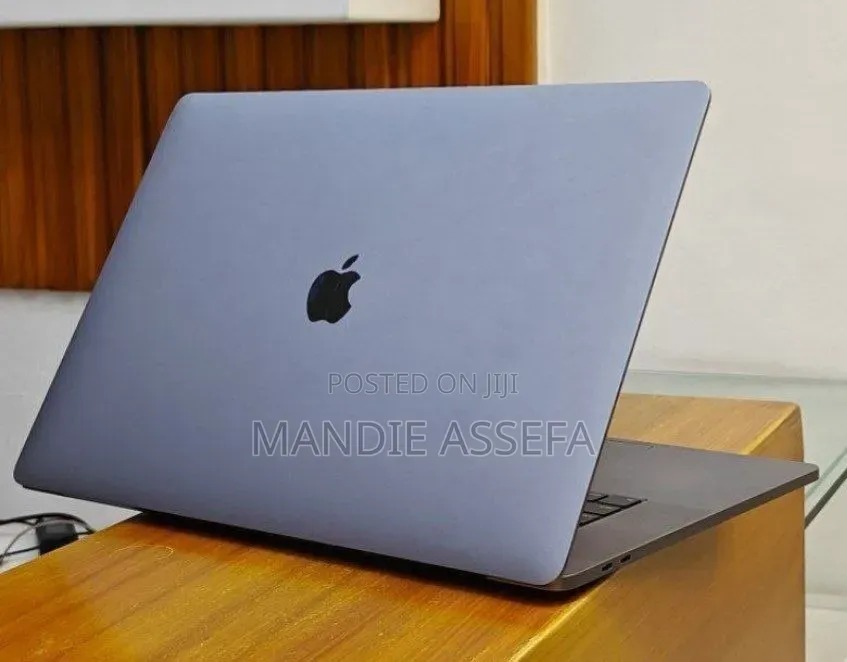 New Laptop Apple MacBook Pro 2018 32GB Intel Core i9 SSD 2T