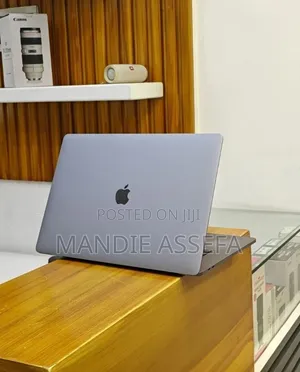 New Laptop Apple MacBook Pro 2018 32GB Intel Core i9 SSD 2T
