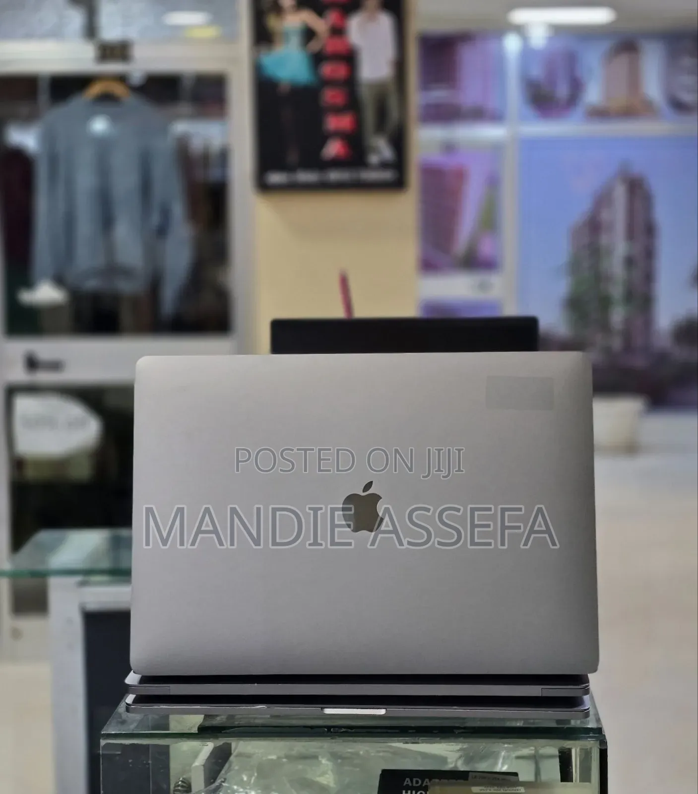 New Laptop Apple MacBook Pro 2017 16GB Intel Core i7 SSD 512GB