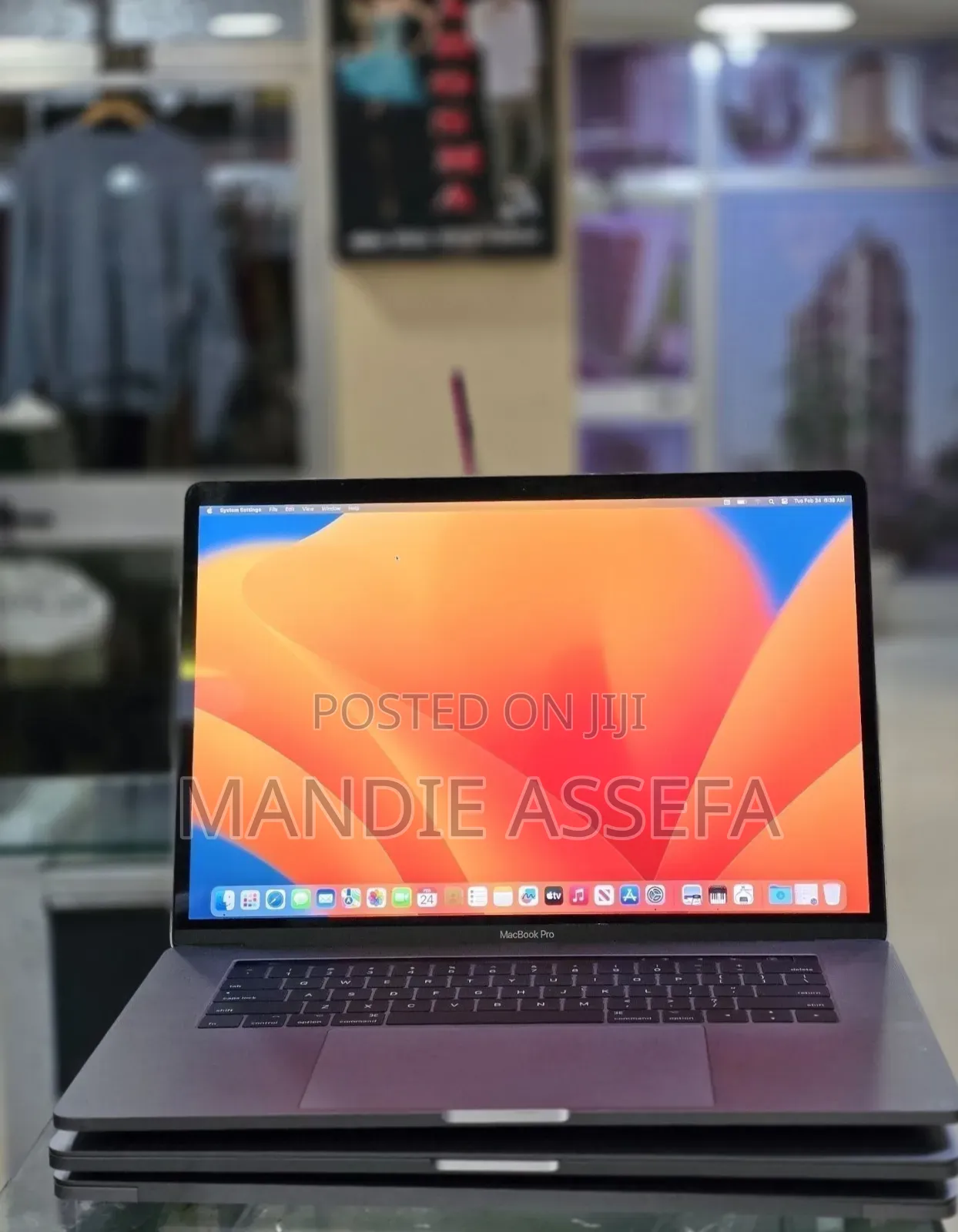 New Laptop Apple MacBook Pro 2017 16GB Intel Core i7 SSD 512GB