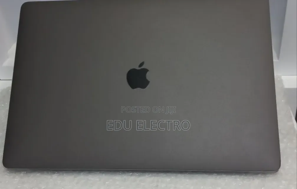 New Laptop Apple MacBook Pro 2016 16GB Intel Core i7 SSD 512GB