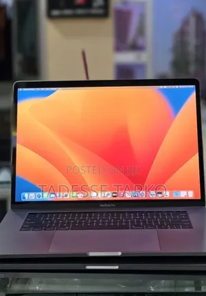New Laptop Apple MacBook Pro 2017 16GB Intel Core i7 SSD 512GB