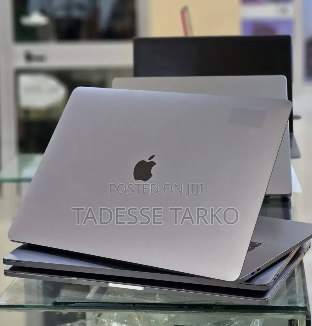 New Laptop Apple MacBook Pro 2017 16GB Intel Core i7 SSD 512GB