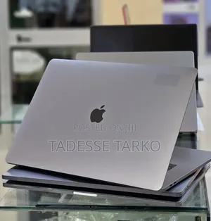 New Laptop Apple MacBook Pro 2017 16GB Intel Core i7 SSD 512GB
