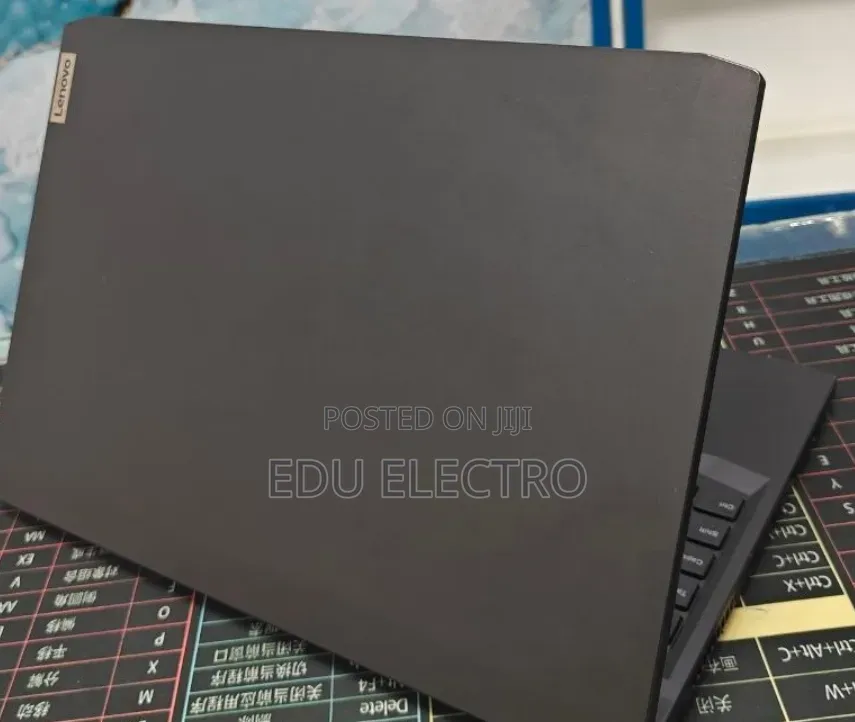 New Laptop Lenovo Ideapad 3 8GB AMD Ryzen 5 SSD 512GB