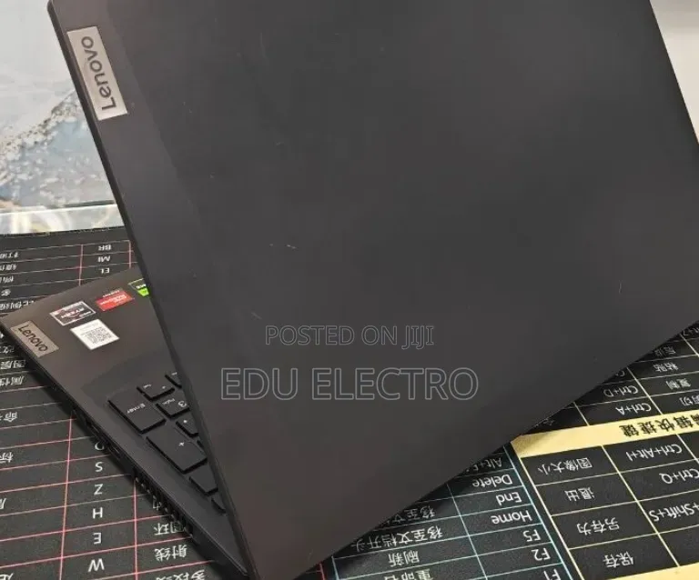 New Laptop Lenovo Ideapad 3 8GB AMD Ryzen 5 SSD 512GB